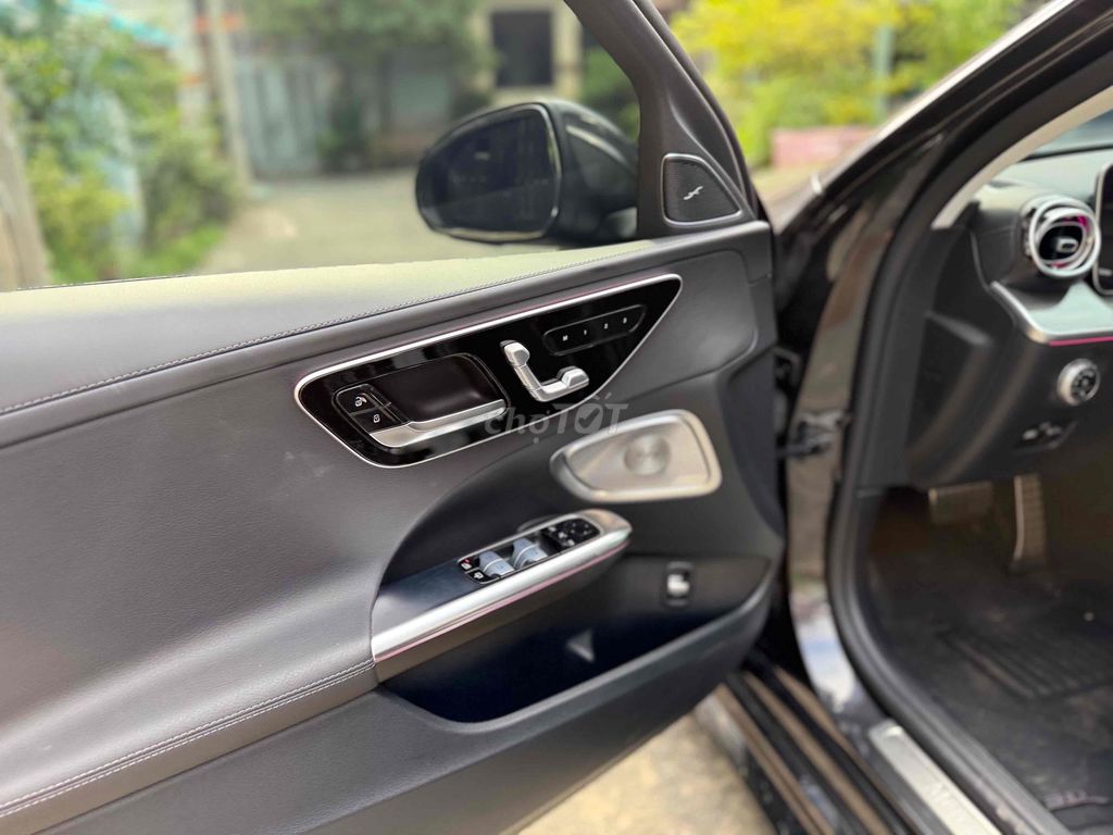 Mercedes Benz C Class 2022 C300 AMG - 9000 km. Mua bán Ô tô tại Quận 12 Tp Hồ Chí Minh được đăng bởi a trung hình 15