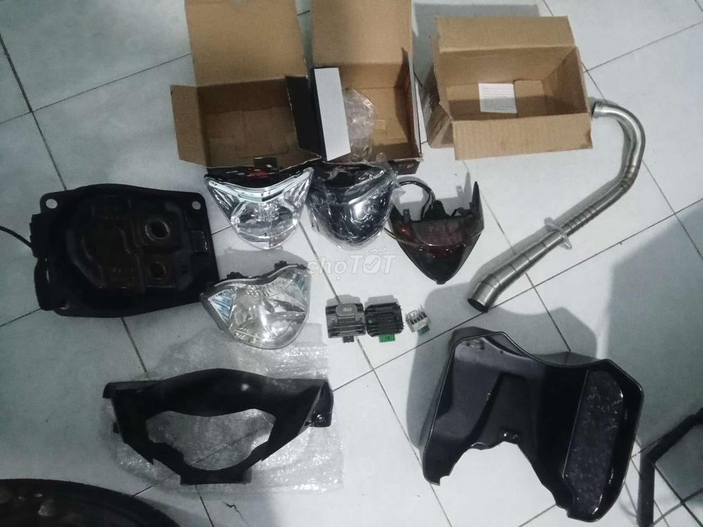 Cần bán lại ít đồ xe ex nhỏ mới có cũ có. Mua bán Phụ tùng xe tại Thành phố Dĩ An Bình Dương được đăng bởi xe máy 65 hình 1