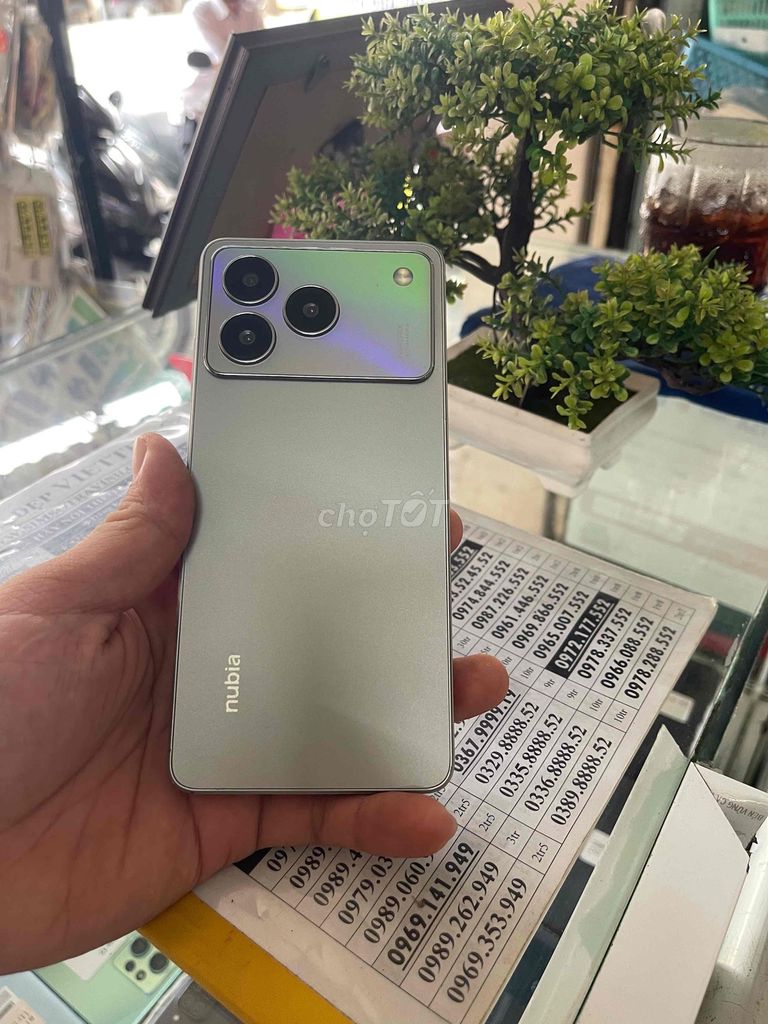 Nubia 8GB/128GB Bạc. Mua bán Điện thoại tại Thành phố Trà Vinh Trà Vinh được đăng bởi thinh đat hình 1