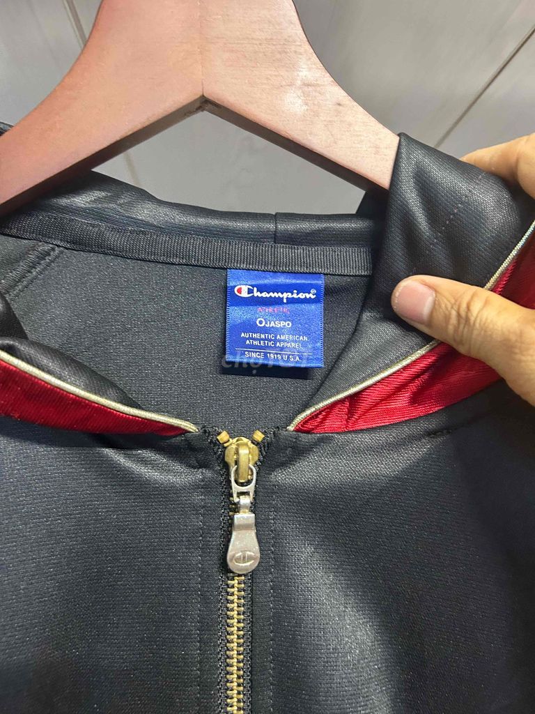 Áo khoác hoodie Champion Unisex. Mua bán Quần áo tại Quận Gò Vấp Tp Hồ Chí Minh được đăng bởi ĐỒ SI HIỆU CHÍNH HÃNG hình 1