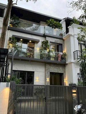 Аренда · 4 комн. · 126 м² · Quận 7, ул. Đường Mỹ Giang 2A