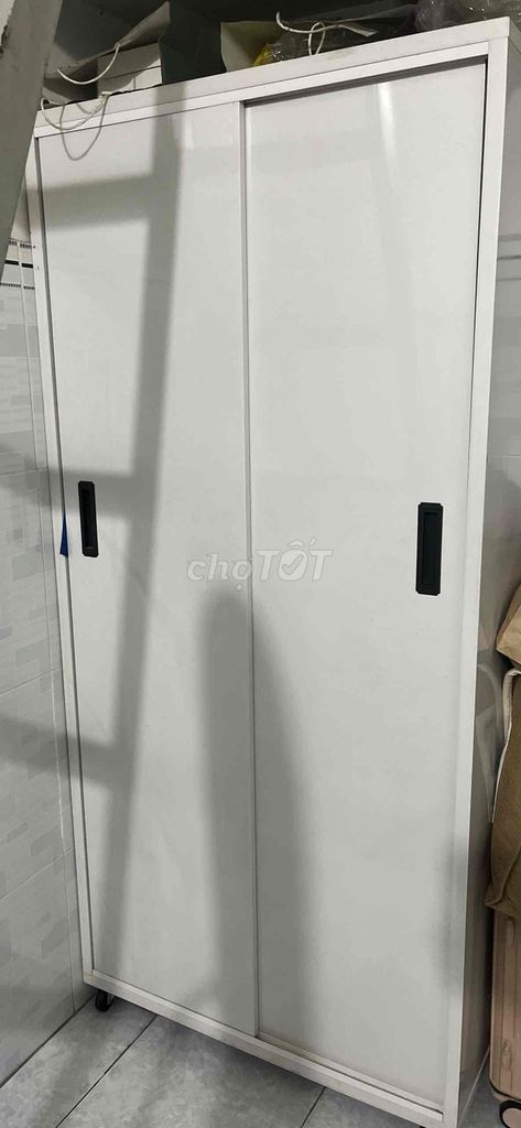 Tủ lạnh, Tủ quần áo, nệm, sofa ( 1 bàn, 1 ghế dài,. Mua bán Tủ, kệ gia đình tại Thành phố Thủ Dầu Một Bình Dương được đăng bởi Trang Phạm hình 1