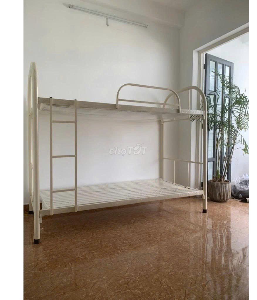 Giường Tầng\Giường Tầng/<Giường Tầng/Giường Tầng. Mua bán Giường, chăn ga gối nệm tại Thành phố Dĩ An Bình Dương được đăng bởi Tổng Kho Nội Thất Sài Gòn hình 1