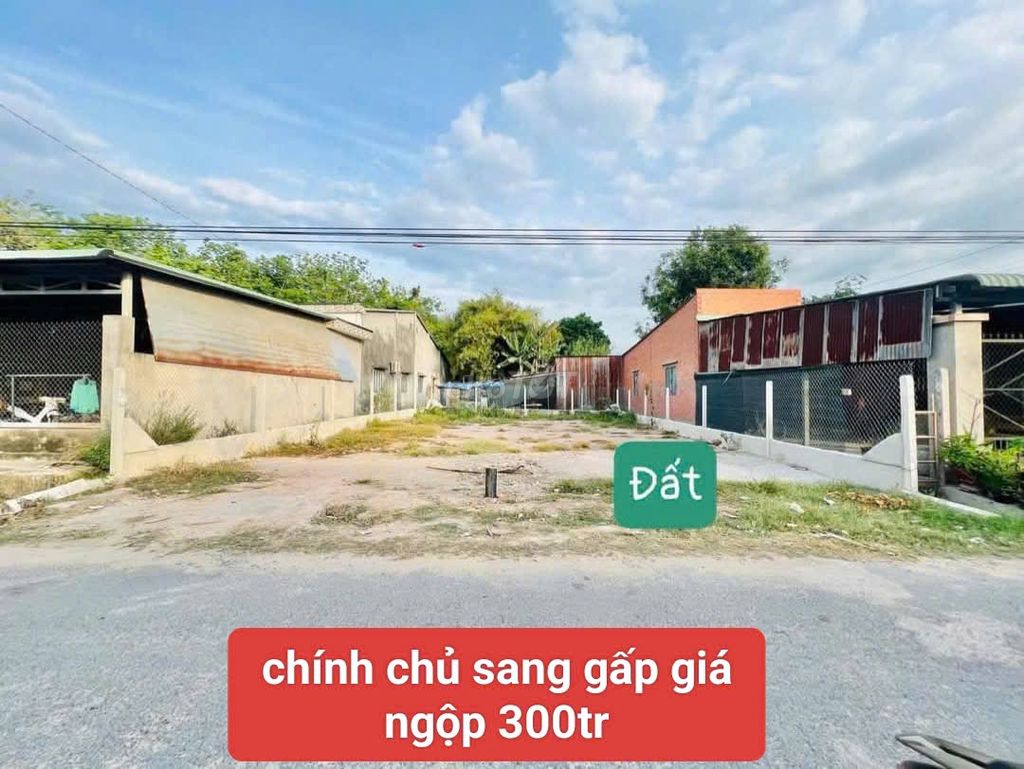 Gia đình cần sang gấp miếng đất 300tr sổ sẵn