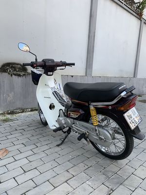 Honda Super Dream 2003 Trắng Nâu. Mua bán Xe máy tại Thành phố Thủ Dầu Một Bình Dương được đăng bởi Nguyễn Xuân Phúc 