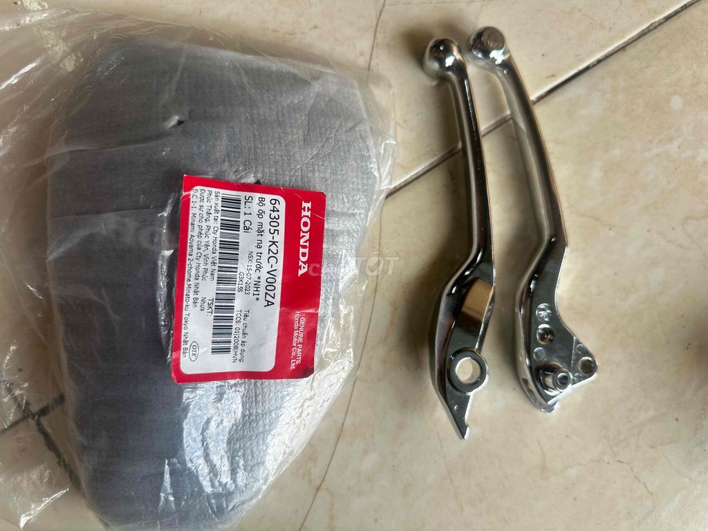 dư cần bán vài mon pt xe ae thich lum hen. Mua bán Phụ tùng xe tại Thành phố Long Xuyên An Giang được đăng bởi cu den hình 9