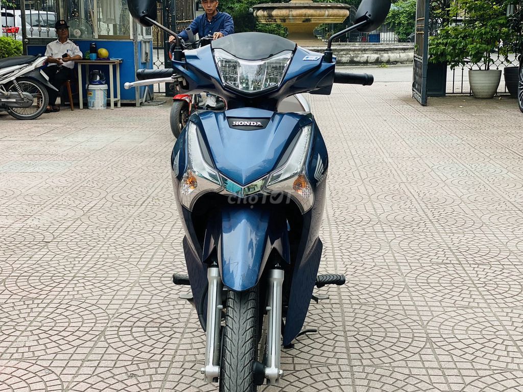 HONDA FUTURE 125 FI XANH ĐÁ ĐÈN LED ĐỜI MỚI 2023. Mua bán Xe máy tại Quận Cầu Giấy Hà Nội được đăng bởi TUẤN MINH hình 3