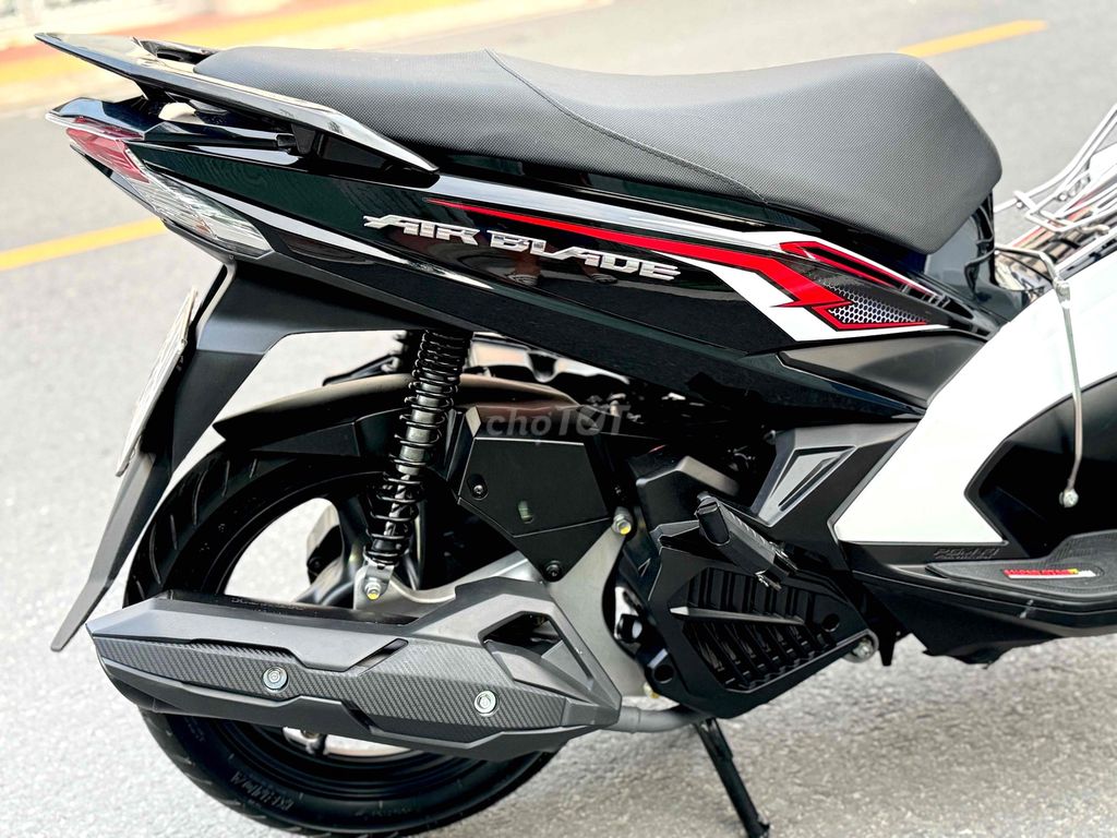 Airblade 125 Sporty 2019 Trắng đen bstp 9chủ zin. Mua bán Xe máy tại Quận 11 Tp Hồ Chí Minh được đăng bởi CỬA HÀNG CHUYÊN GÓP NỢ XẤU hình 5