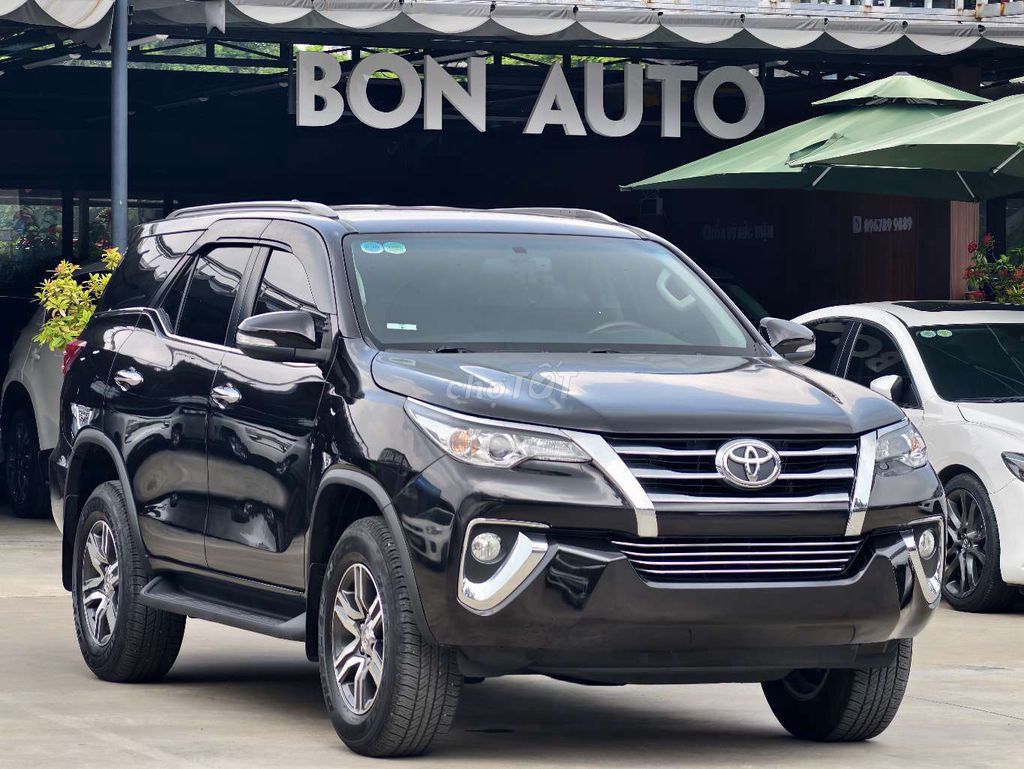 Toyota Fortuner 2017 Xăng 13 vạn Đen