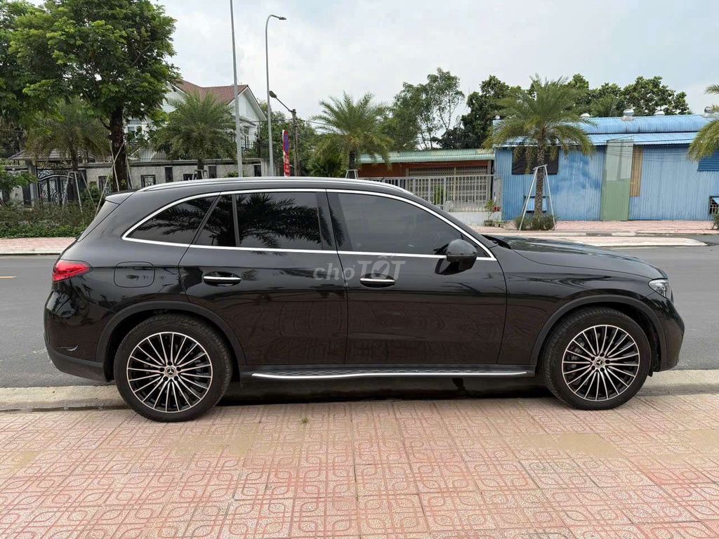 SIÊU LƯỚT MERCEDES 2023 GLC 300 - 5100 km. Mua bán Ô tô tại Thành phố Thủ Đức Tp Hồ Chí Minh được đăng bởi BÌNH VÌNH PHÚ CHUYÊN XE LƯỚT BAO TEST HÃNG  hình 5