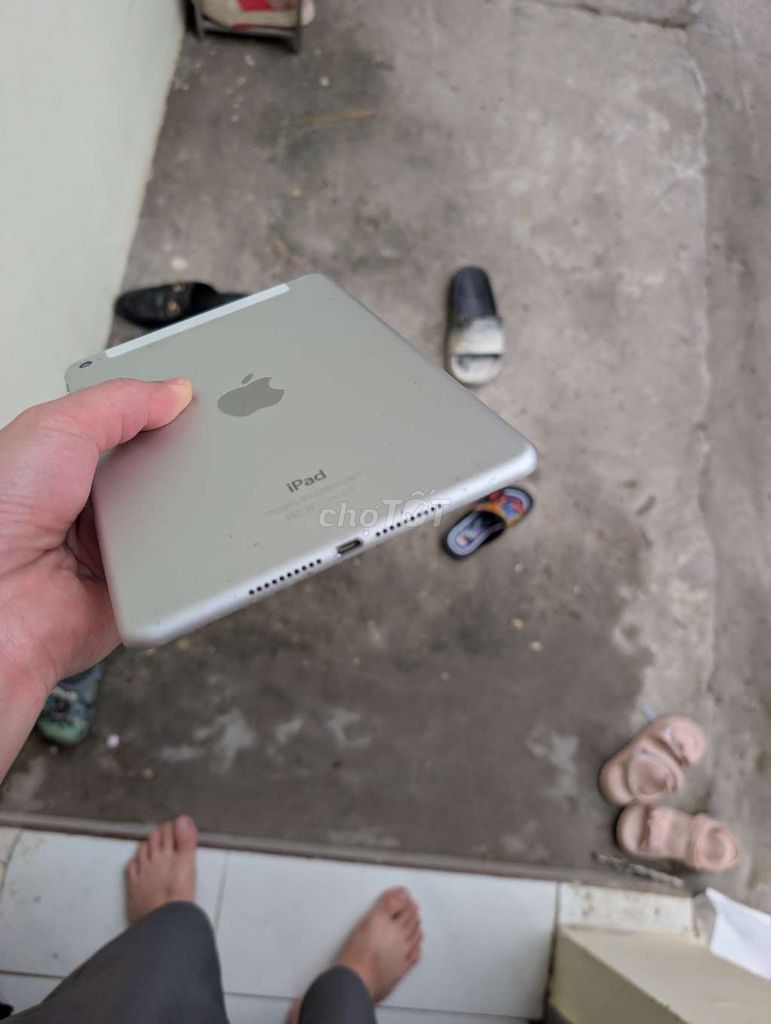 Apple iPad Mini 4 128GB 4G Bạc. Mua bán Máy tính bảng tại Thị xã Sơn Tây Hà Nội được đăng bởi Phong Trần hình 1