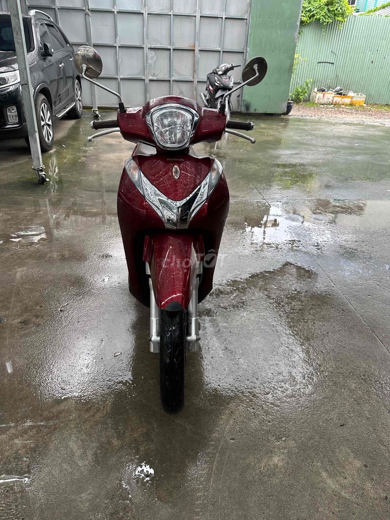 Honda SH Mode 125 2019 Бордовый 20000 км с номерами Хошимина