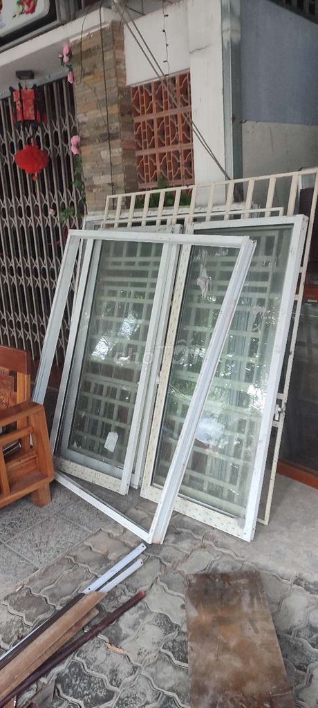 Cửa sổ nhôm kính màu trắng. Mua bán Nội thất, đồ gia dụng khác tại Quận Cẩm Lệ Đà Nẵng được đăng bởi Thái phiên  hình 1