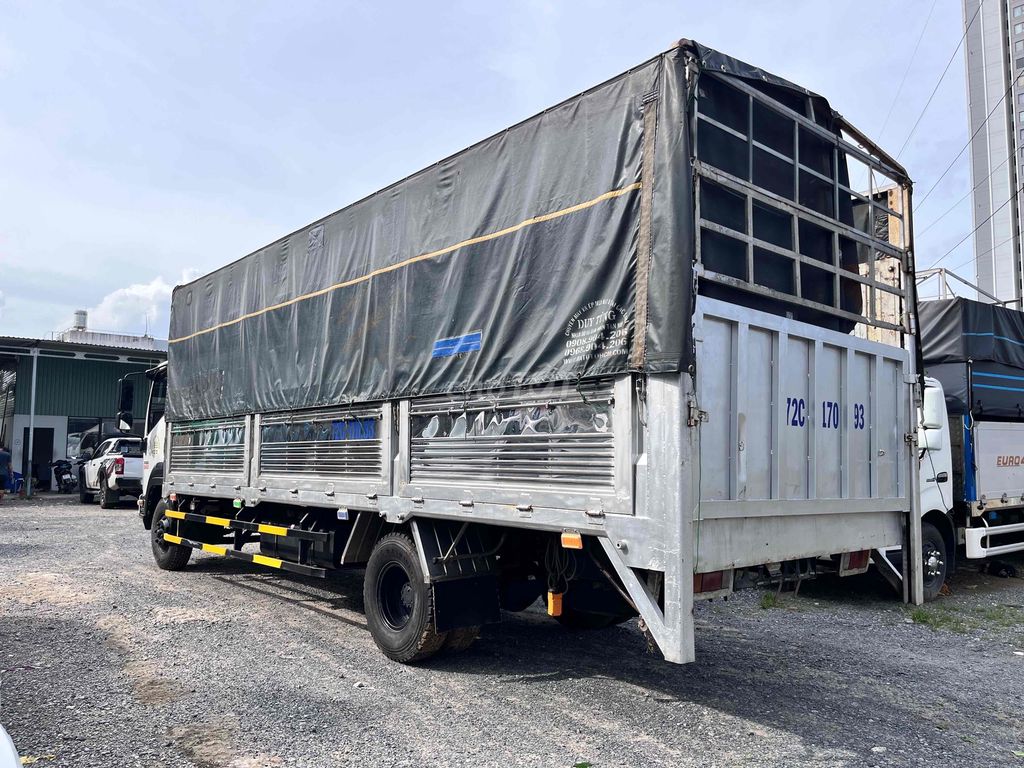 Isuzu FRR 2020 thùng Mb bửng nâng 6m7 tải 6tấn2. Mua bán Xe tải, xe ben tại Thành phố Thuận An Bình Dương được đăng bởi Diễm Phúc Ô Tô hình 3