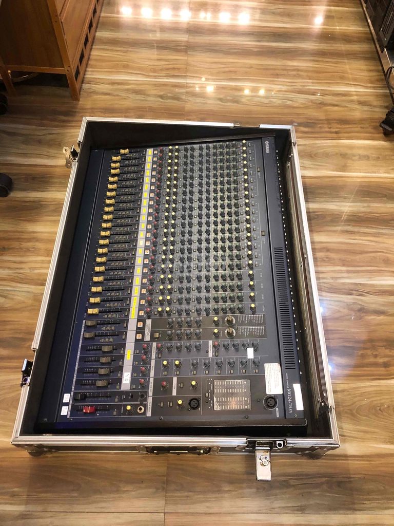 Mixer Yamaha MG24/14FX. Mua bán Tivi, Âm thanh tại Thành phố Hạ Long Quảng Ninh được đăng bởi Trịnh Biềng hình 1