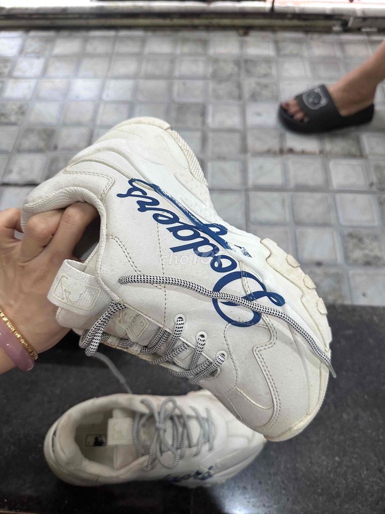 Giày thể thao MLB Dodgers Nữ Trắng. Mua bán Giày dép tại Quận 8 Tp Hồ Chí Minh được đăng bởi Thanh Trúc hình 1