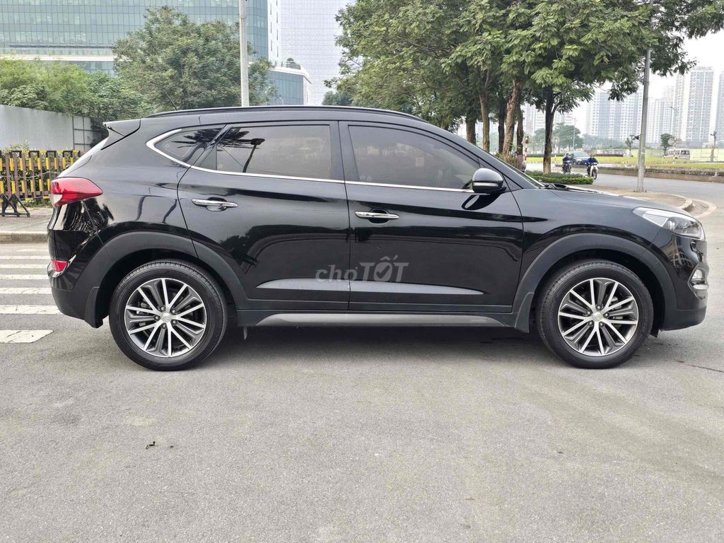 Hyundai Tucson 2015. Mua bán Ô tô tại Quận Cầu Giấy Hà Nội được đăng bởi Đức Lợi Auto hình 3