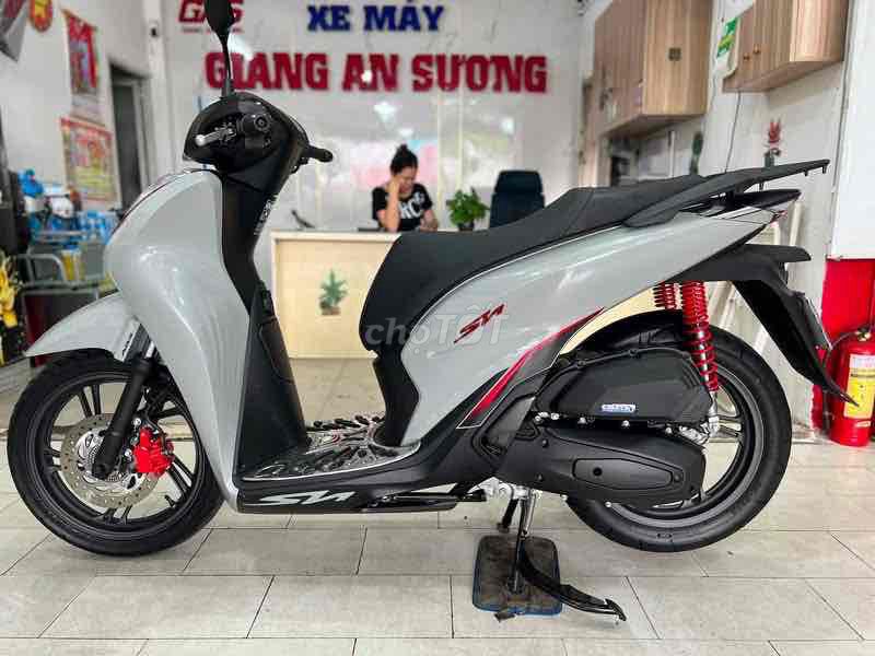 Honda SH 125 ABS 2024 Серый цемент 3000км