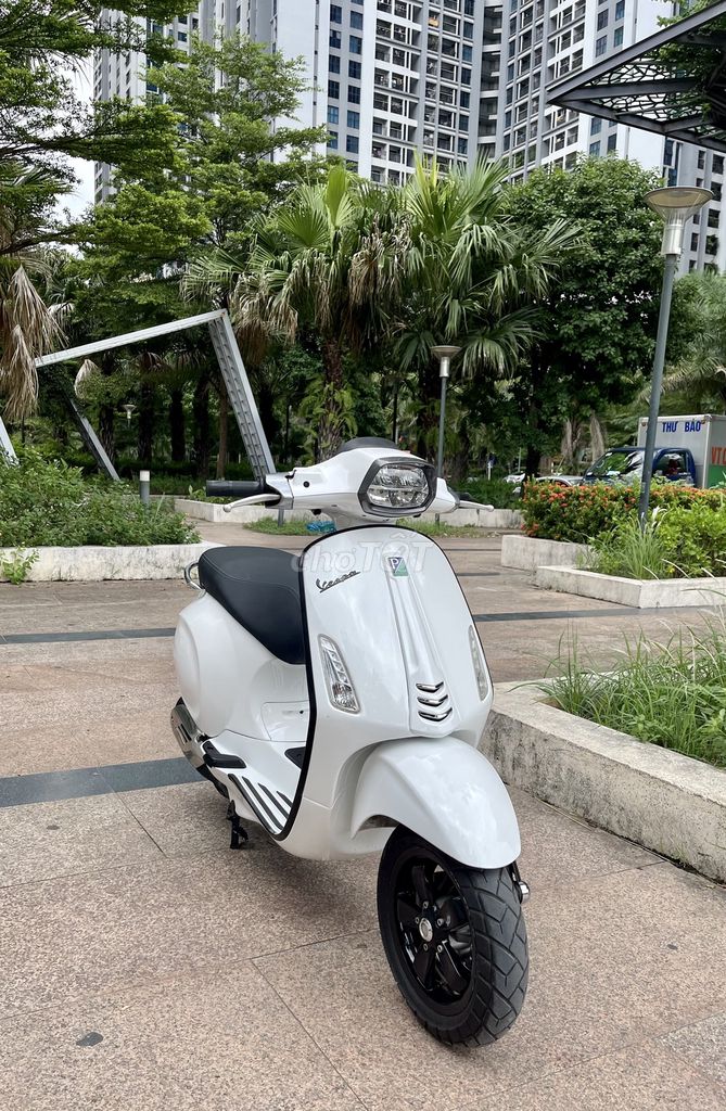 Vespa Prima up sprint 3Vie giá chuẩn xe như hình