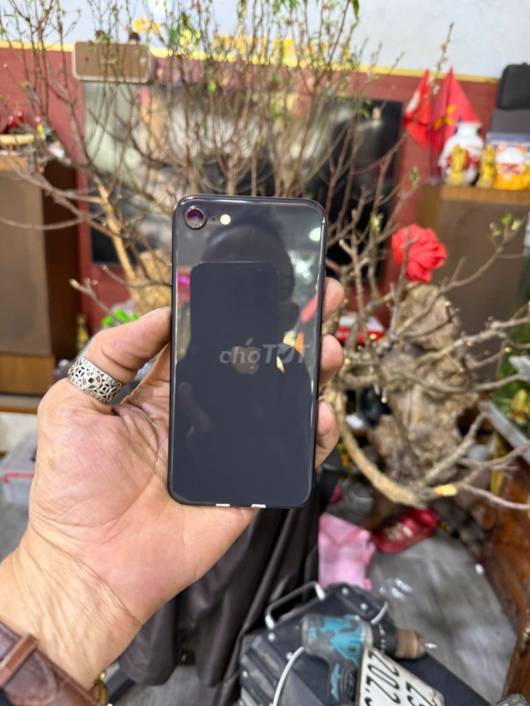 Apple iPhone SE3 128GB Đen. Mua bán Điện thoại tại Quận Thanh Xuân Hà Nội được đăng bởi Dũng Phạm hình 1