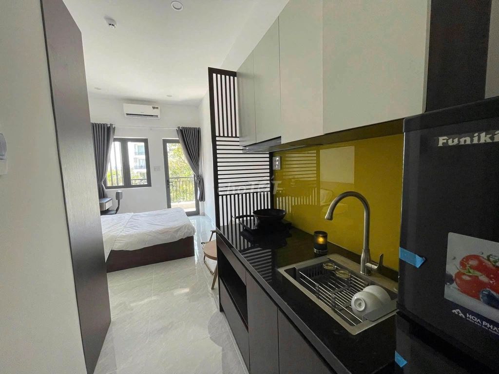 Furnished apartment with balcony 100 m from FPT University — photo 1