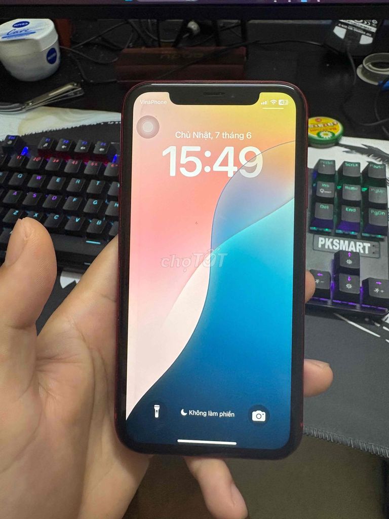 Apple iPhone XR 64GB Đỏ Vỡ lưng. Mua bán Điện thoại tại Quận Long Biên Hà Nội được đăng bởi Trần Ngọc Nam hình 1