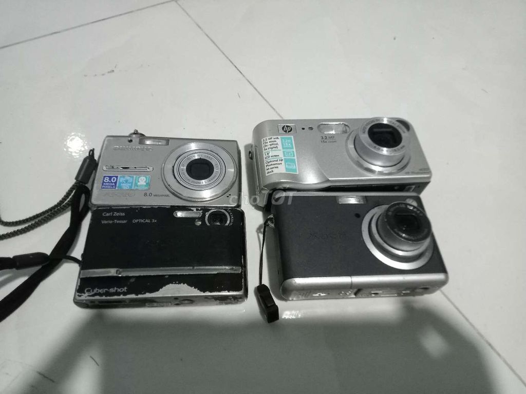 Xác 4 cái máy ảnh . Mua bán Máy ảnh, Máy quay tại Quận Gò Vấp Tp Hồ Chí Minh được đăng bởi ĐẶNG HOÀN hình 1