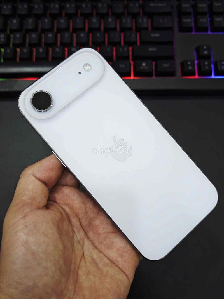 iPhone Air 256GB Fullbox sạc 7l bh 3/2027. Mua bán Điện thoại tại Quận Ninh Kiều Cần Thơ được đăng bởi Nguyễn Toàn hình 1