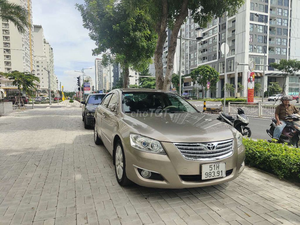 Toyota Camry  3.5Q vàng cát chất đ���p. Mua bán Ô tô tại Quận 7 Tp Hồ Chí Minh được đăng bởi Happi2309 hình 2