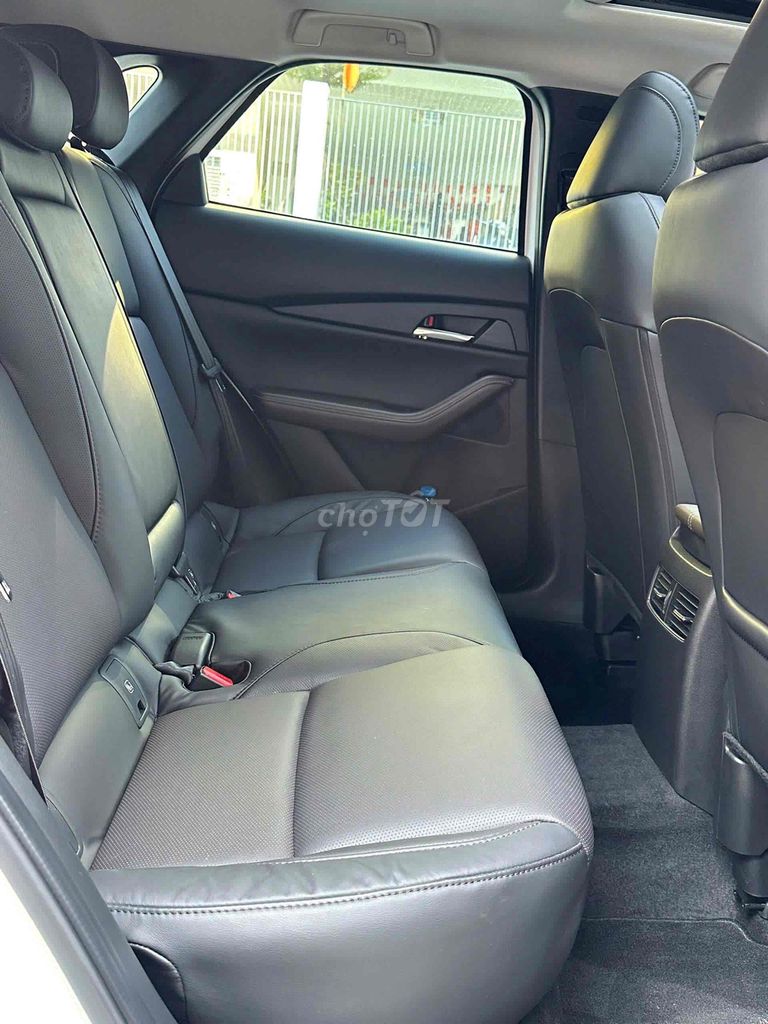 Mazda CX-30 Premium 2.0AT sx 2024 siêu lướt. Mua bán Ô tô tại Quận Cầu Giấy Hà Nội được đăng bởi Cao Quý hình 16