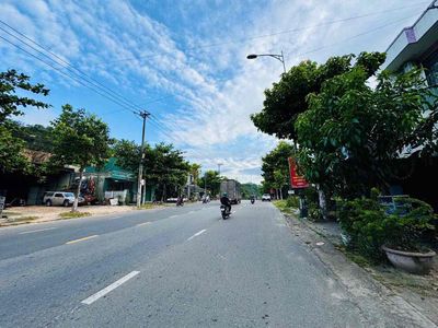 Bán đất mặt tiền dt602 Hoà Sơn có sẵn nhà cấp 4. 100m2 đất ở hoàn toàn. Mua bán đất tại Huyện Hòa Vang Đà Nẵng được đăng bởi Phan Đặng Hoài Thương
