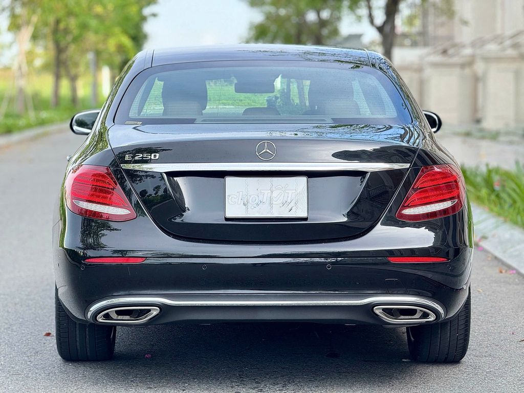 Mercedes Benz E250. Mua bán Ô tô tại Thành phố Thủ Đức Tp Hồ Chí Minh được đăng bởi Thành hình 1
