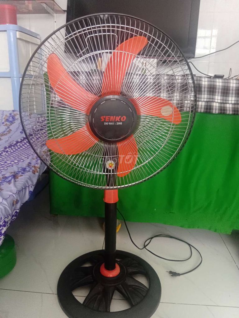 Quạt đứng Senko Dây đồng Đen, Cam. Mua bán Quạt tại Quận Ninh Kiều Cần Thơ được đăng bởi  điện lạnh milu hình 1