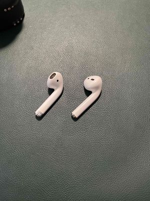 Tai nghe Apple Airpod 2 chính hãng. Pin mới.