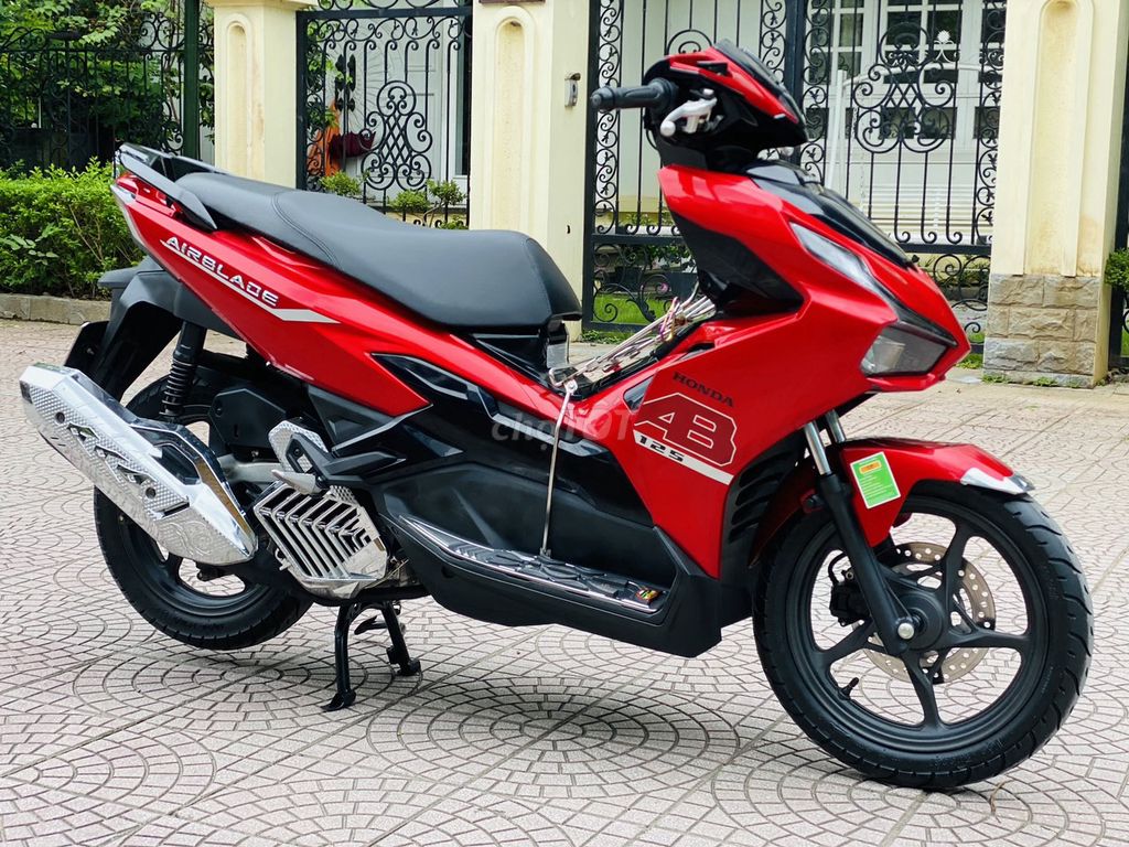 HONDA AIR BLADE 125 FI BẢN  ĐỜI MỚI NHẤT 223. Mua bán Xe máy tại Quận Nam Từ Liêm Hà Nội được đăng bởi VIỆT ANH hình 1