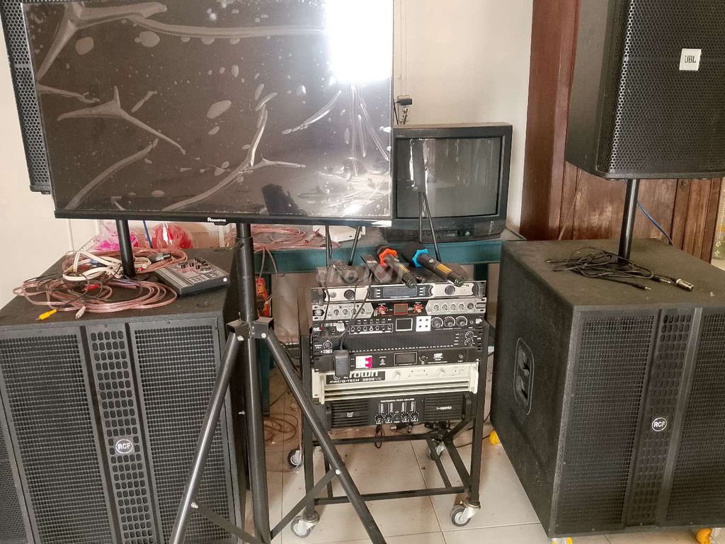 Thiết bị âm thanh RCF Đen. Mua bán Tivi, Âm thanh tại Huyện Tam Bình Vĩnh Long được đăng bởi Phong hình 1