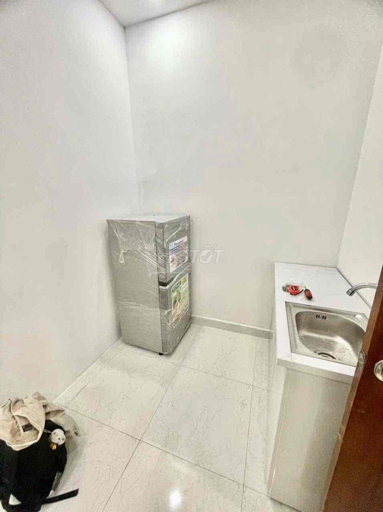 2PN 1WC BAN CÔNG FULL NỘI THẤT