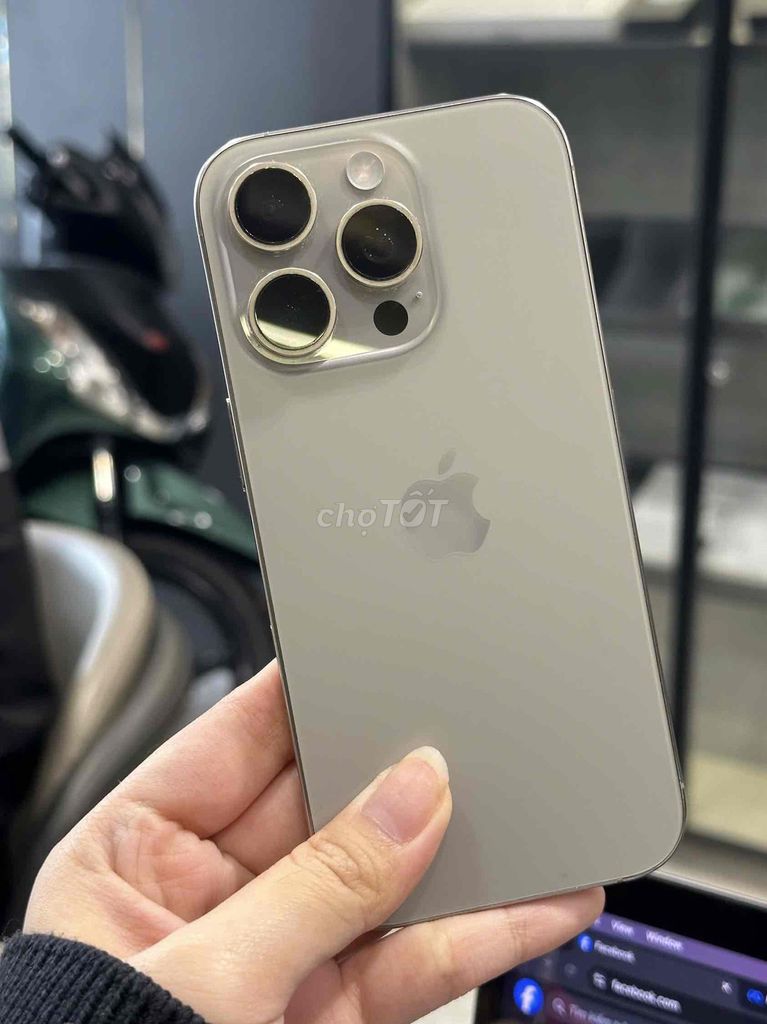 Apple iPhone 16 Pro 256GB Titanium Natural LL/A 99. Mua bán Điện thoại tại Quận 8 Tp Hồ Chí Minh được đăng bởi CA REM BÁN TÁO hình 1