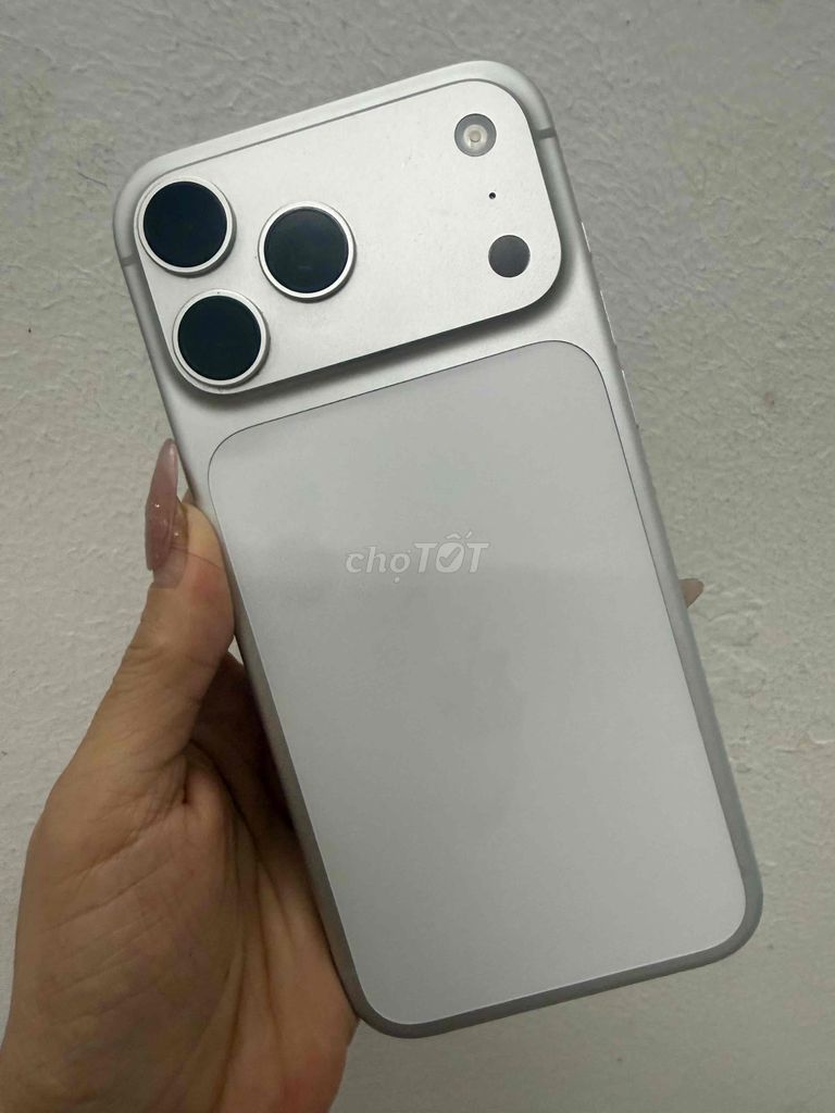 Apple iPhone 17 Pro Max 257GB Bạc vay mdm oled. Mua bán Điện thoại tại Quận Hai Bà Trưng Hà Nội được đăng bởi kim hình 1