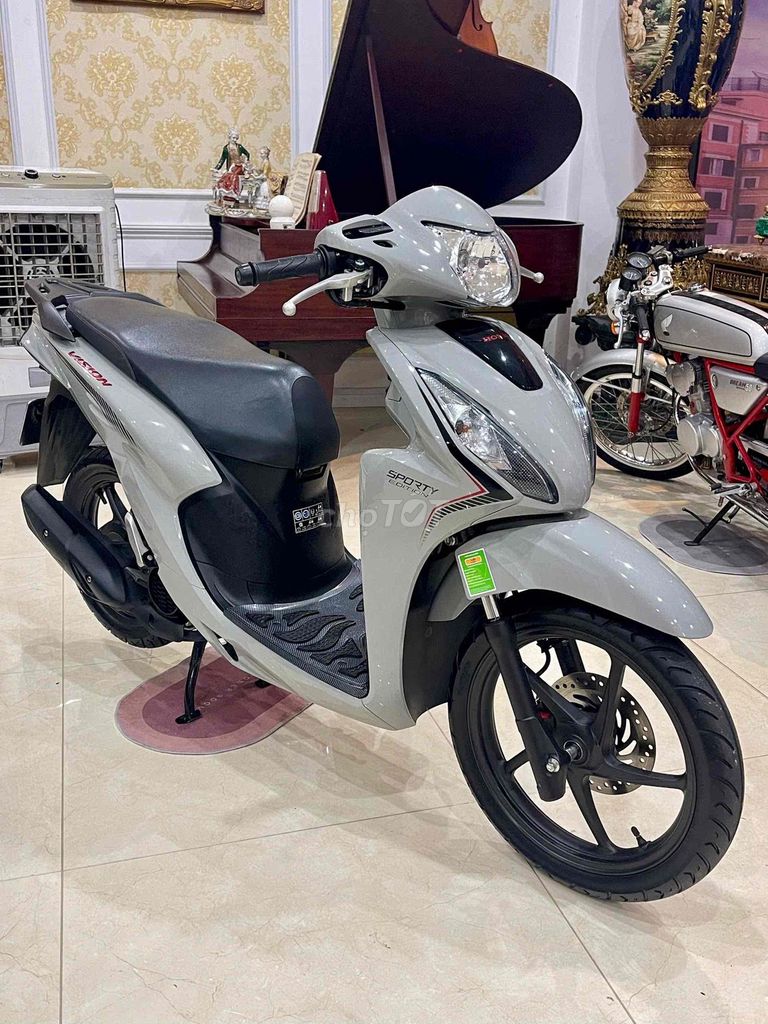 XE MÁY 68 - Honda Vision Thể Thao 2024 Lướt. Mua bán Xe máy tại Quận Hai Bà Trưng Hà Nội được đăng bởi Đức Anh hình 1