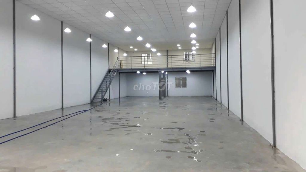 Kho,xưởng 350m2 đẹp y hình, đ xe lớn ngay trường chinh