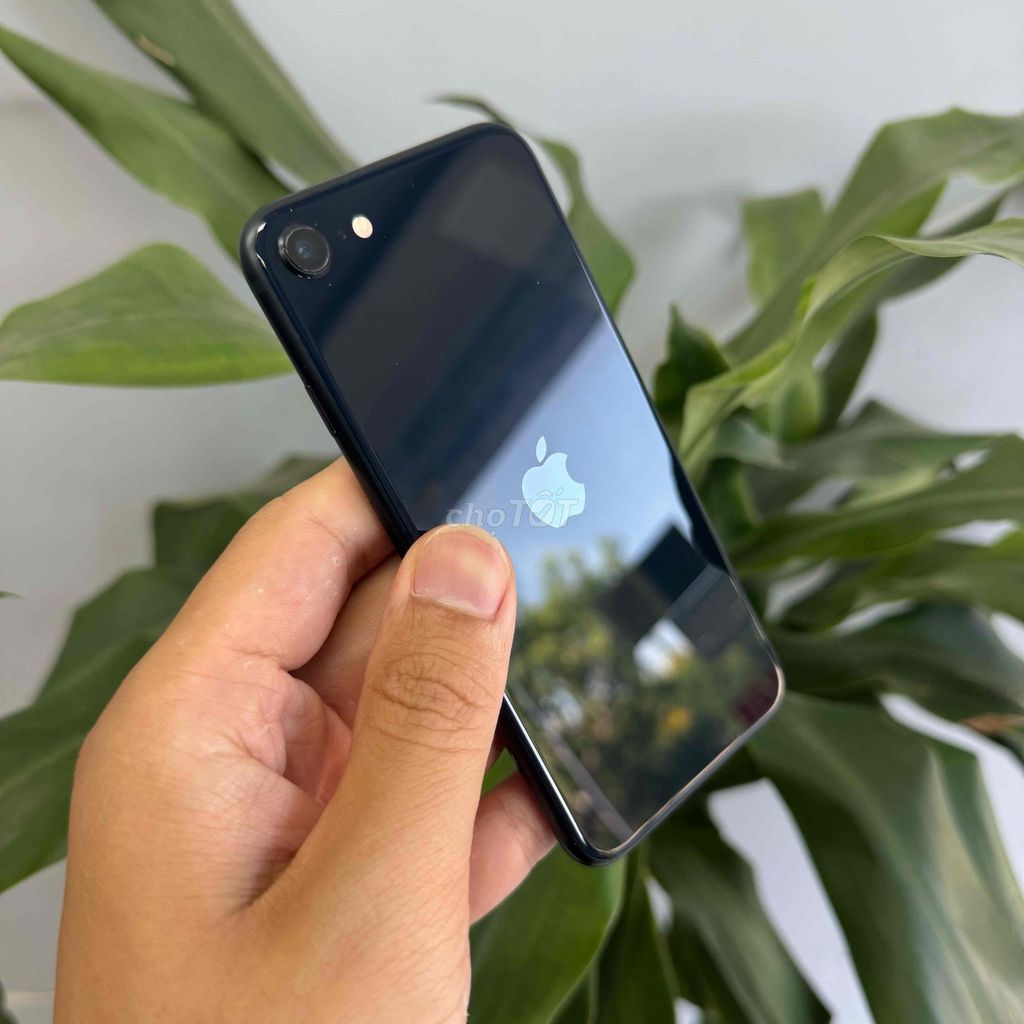 Apple iPhone SE 2022 64GB Đen Đã qua sử dụng. Mua bán Điện thoại tại Huyện Hoài Đức Hà Nội được đăng bởi Mboss Mobile hình 1