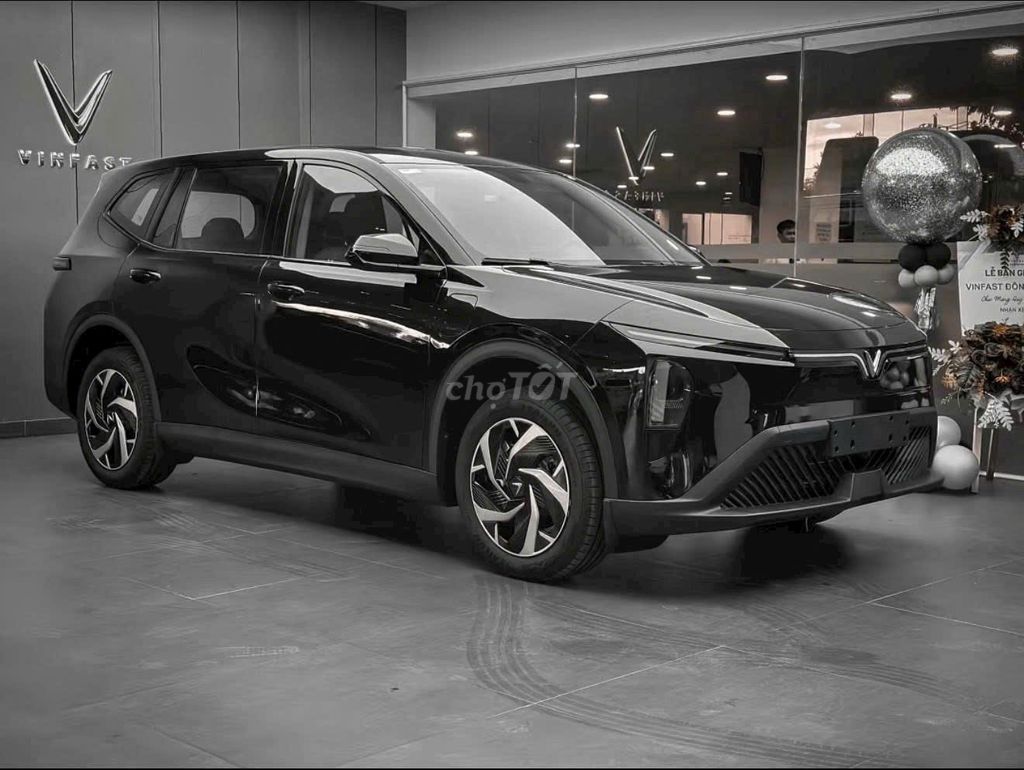 Sẵn VinFast Limo Green Đủ Màu. Mua bán Ô tô tại Thành phố Thủ Đức Tp Hồ Chí Minh được đăng bởi Thu Huyền Vinfast Thủ Đức hình 4