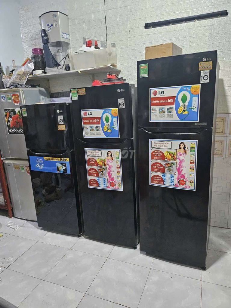 Tủ lạnh LG 205l Đen. Mua bán Tủ lạnh tại Thành phố Cà Mau Cà Mau được đăng bởi Duy Nguyễn hình 1