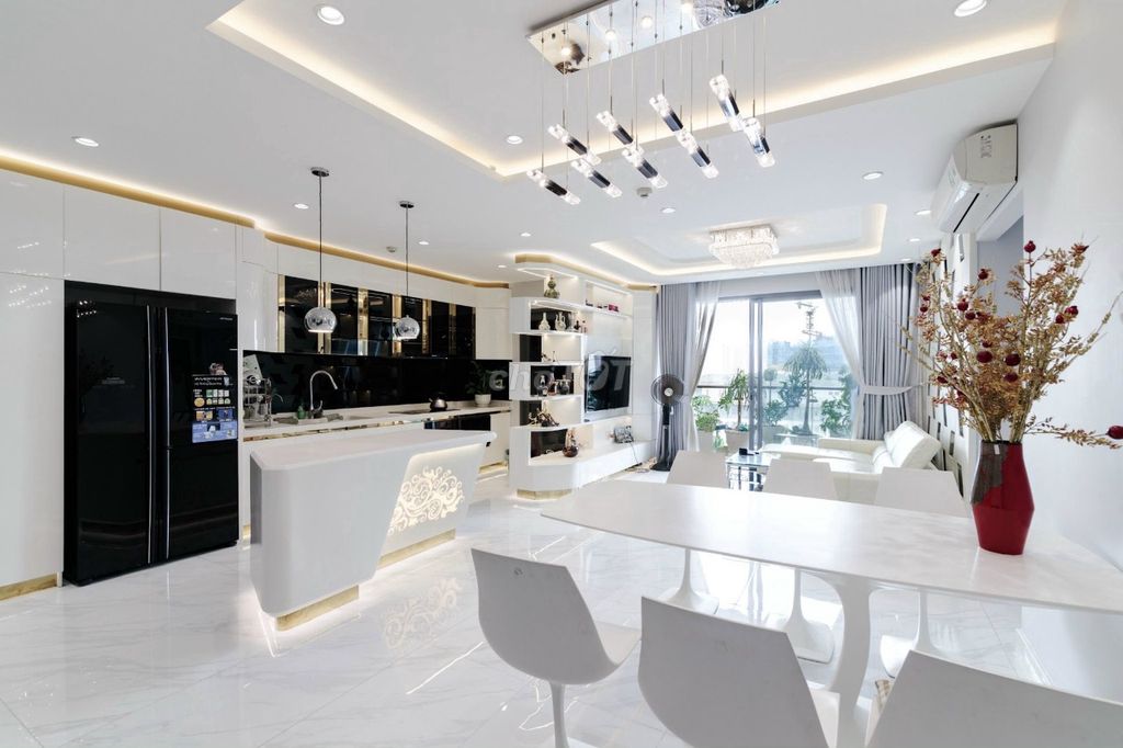 Cho thuê căn hộ Gold View 3PN 118m2 giá 28 triệu