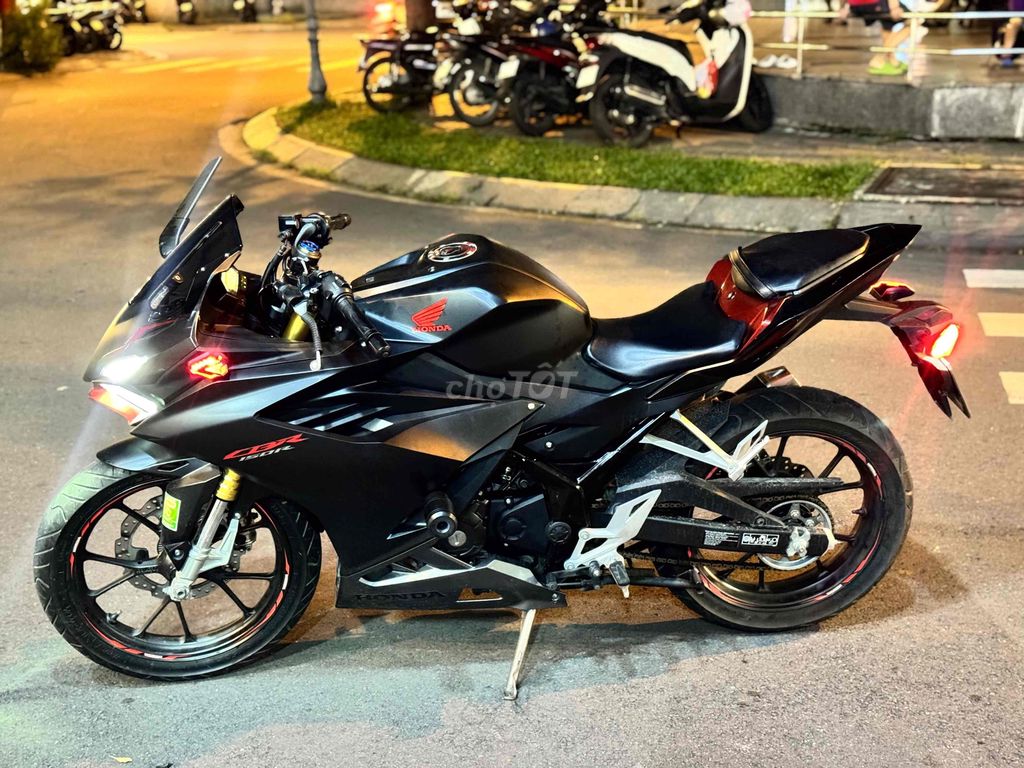 Bán CBR150R ABS BSSG chính chủ. Mua bán Xe máy tại Quận 12 Tp Hồ Chí Minh được đăng bởi Thiên Tài hình 3