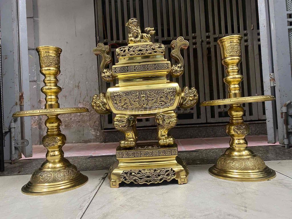 Bộ lư hương Đồng đúc Vàng 50cm. Mua bán Đồ sưu tầm, đồ cổ tại Huyện Thạnh Phú Bến Tre được đăng bởi Dung hình 1
