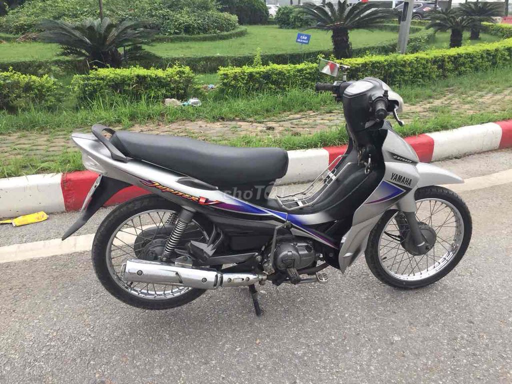 xe jupito yamaha màu xám