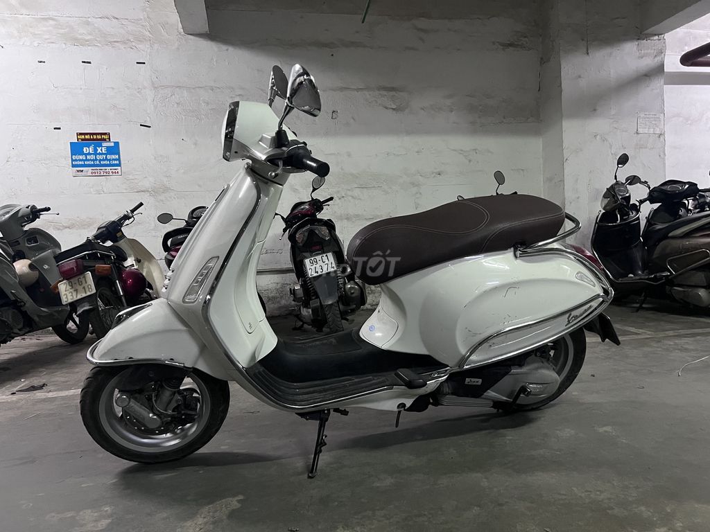 Скутер Piaggio Vespa Sprint, белый
