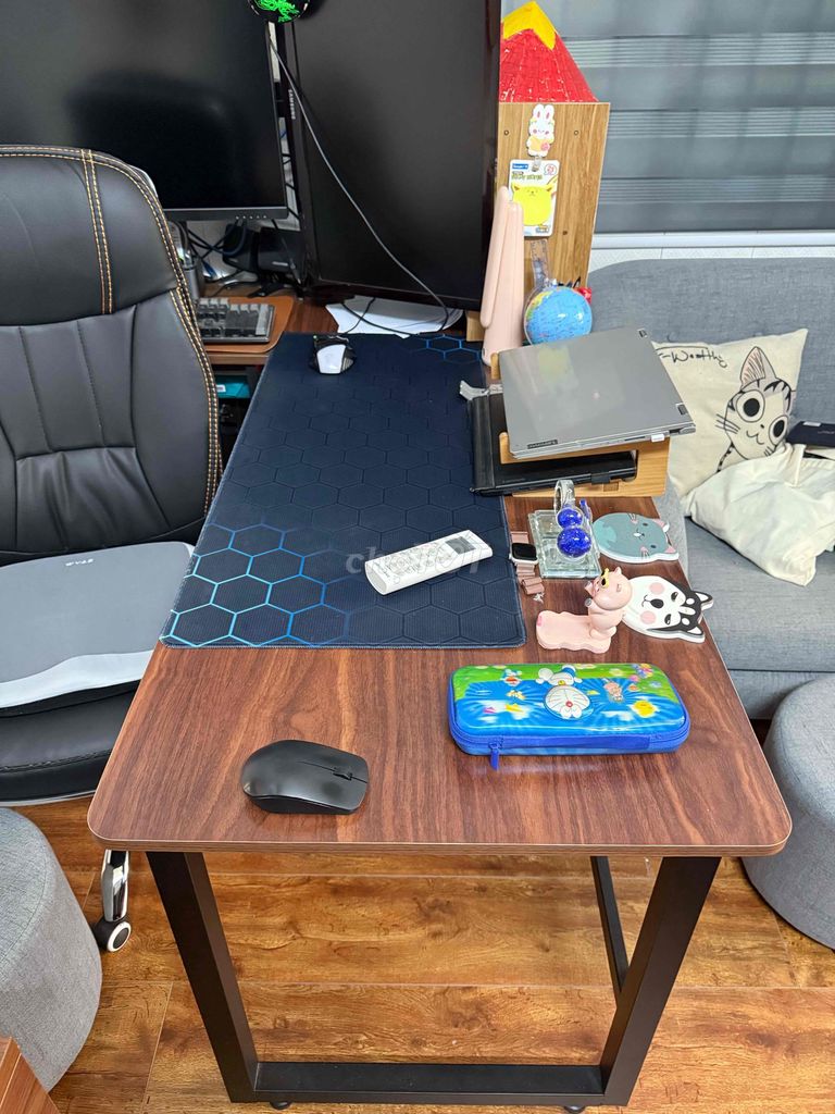 Bàn làm việc gỗ kim loại 1m4. Mua bán Bàn ghế tại Thị xã Tân Uyên Bình Dương được đăng bởi Nhật Thực hình 1